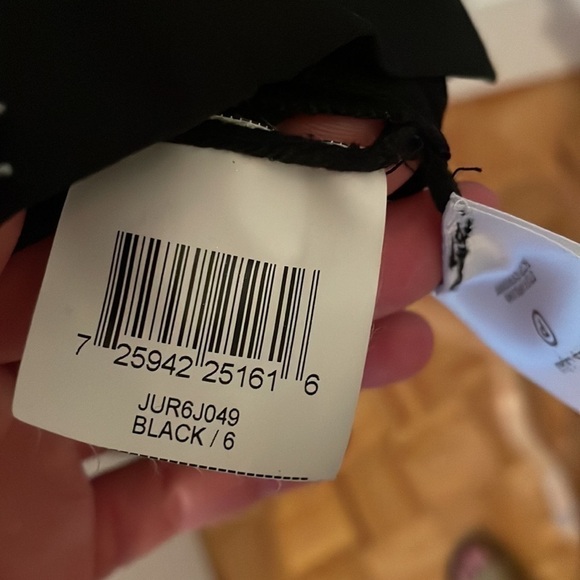 BCBGMaxAzria Black Draped Side Zip Dres Size 6 - Picture 13 of 14